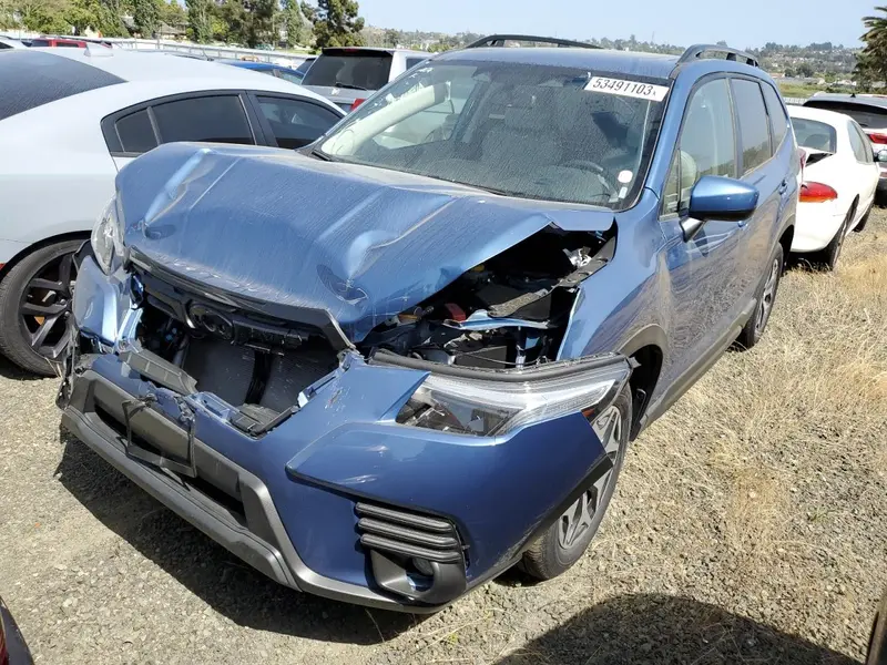 Subaru Forester 2022г.
