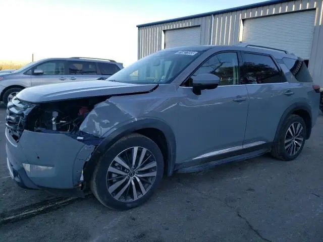 Nissan Pathfinder 2022г.