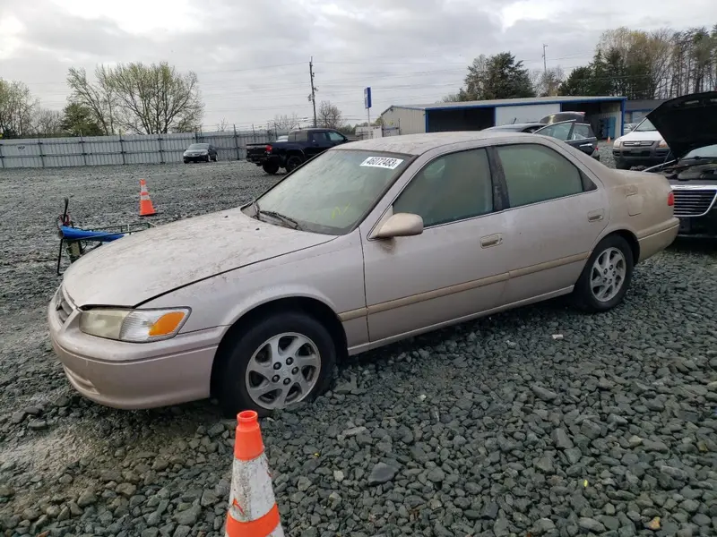 Toyota Camry 2000г.