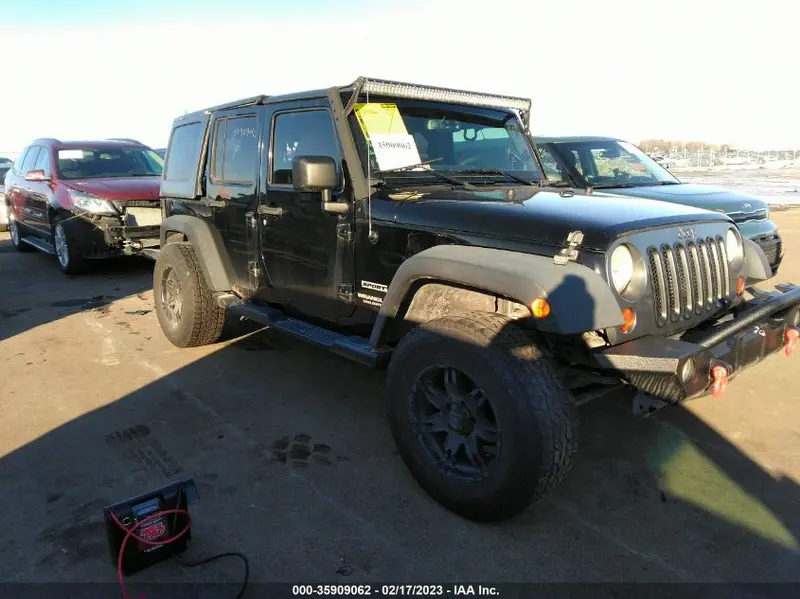 Jeep Wrangler 2013г.