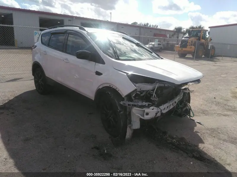 Ford Escape 2019г.