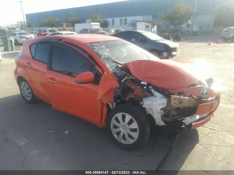 Toyota Prius C 2013г.