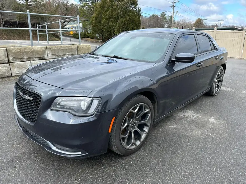 Chrysler 300 2017г.