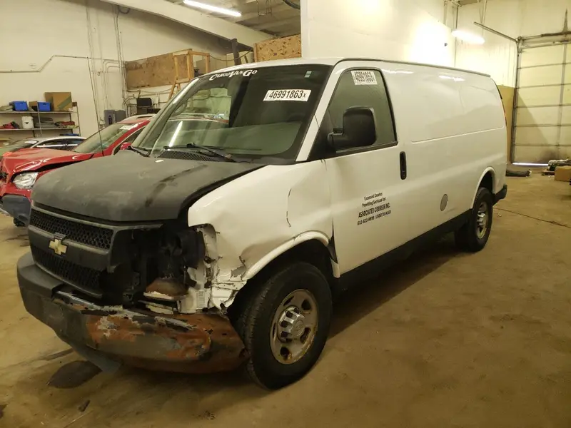 Chevrolet Express 2010г.