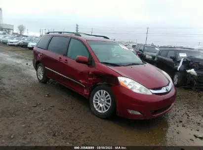 Toyota Sienna 2010г.