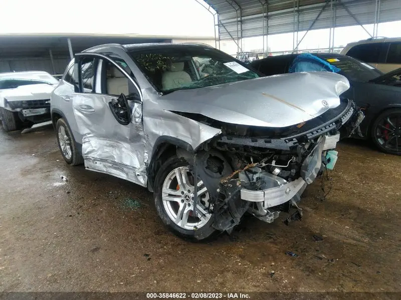 Mercedes-Benz GLA-Class 2021г.