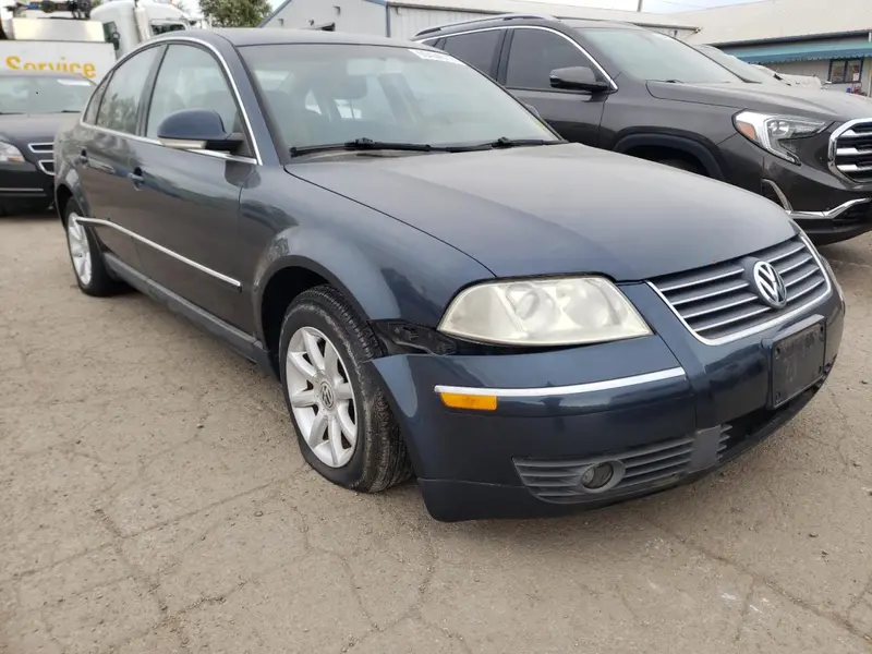 Volkswagen Passat 2004г.