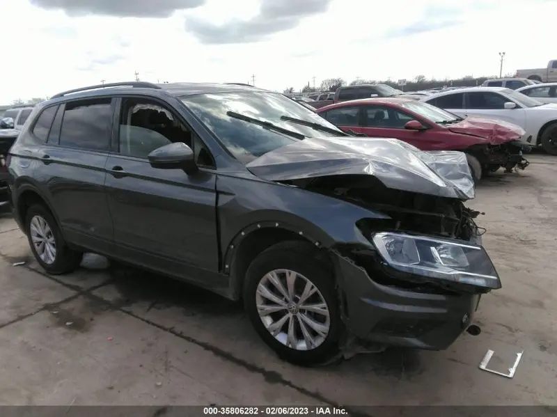 Volkswagen Tiguan 2020г.