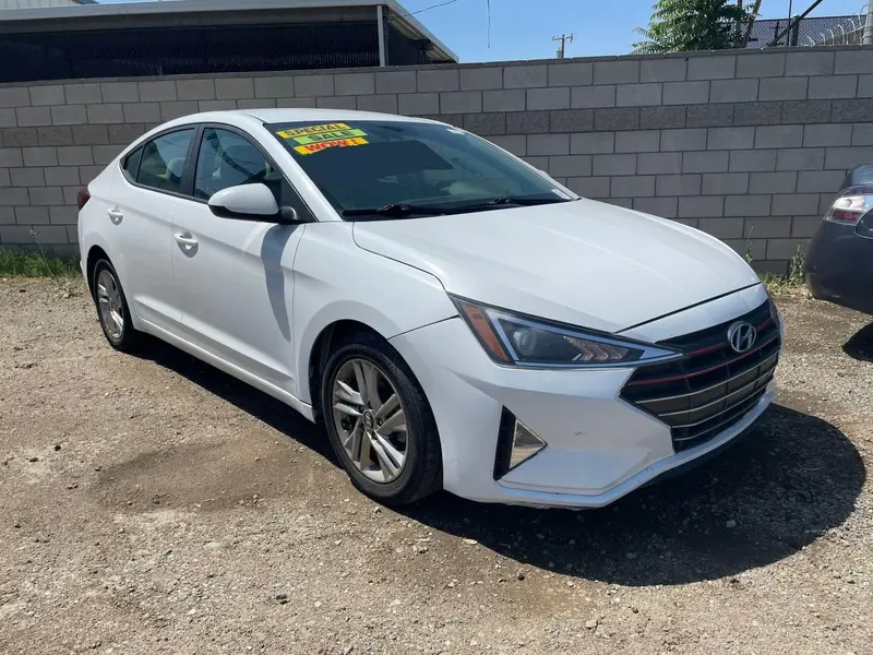 Hyundai Elantra 2019г.