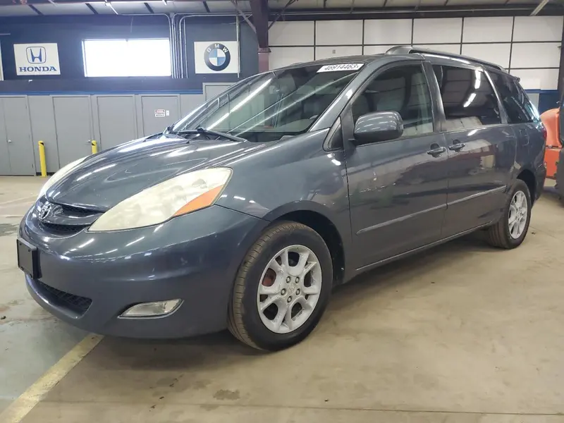 Toyota Sienna 2006г.
