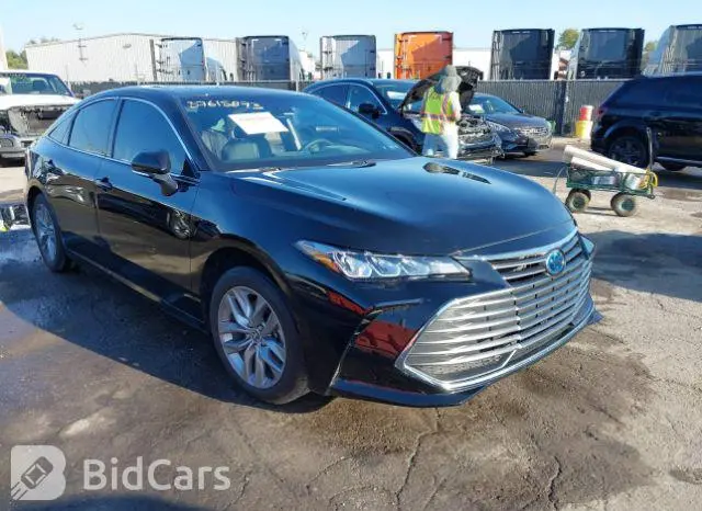 Toyota Avalon 2022г.