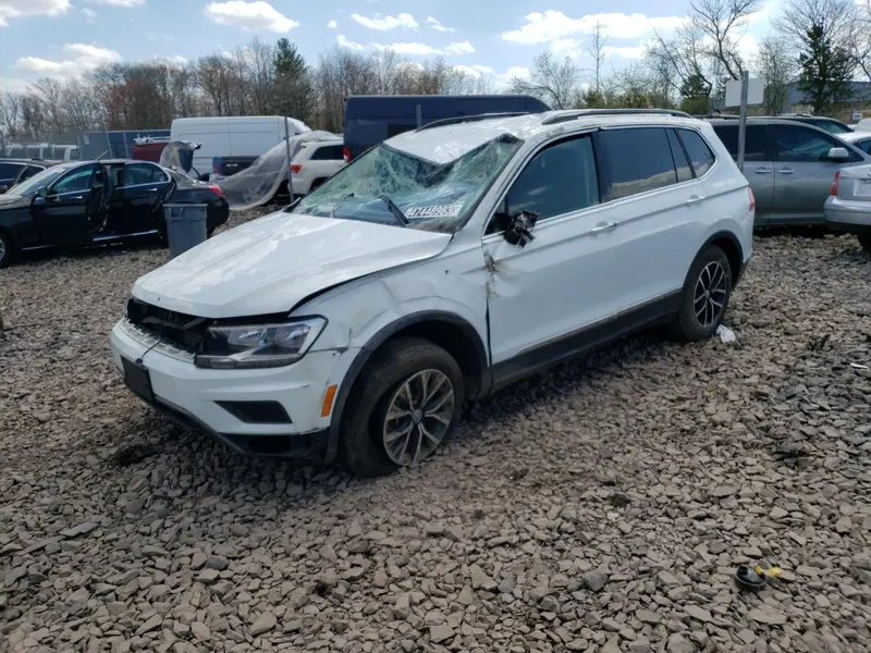 Volkswagen Tiguan 2021г.