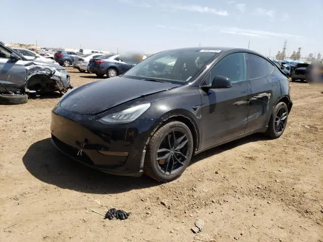 Tesla MODEL Y 2021г.