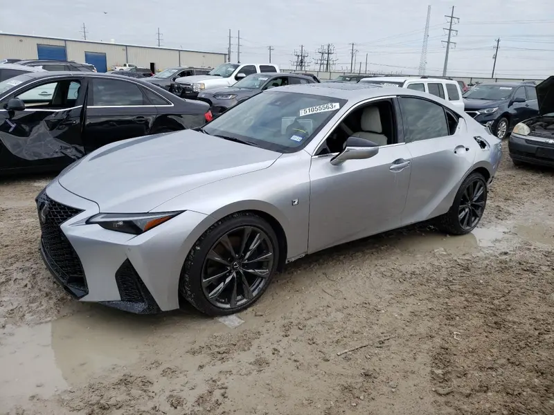 Lexus IS 2022г.
