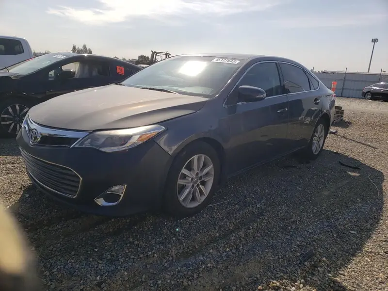 Toyota Avalon 2015г.