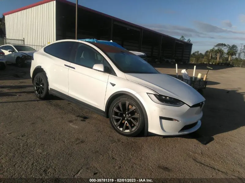 Tesla Model X 2022г.