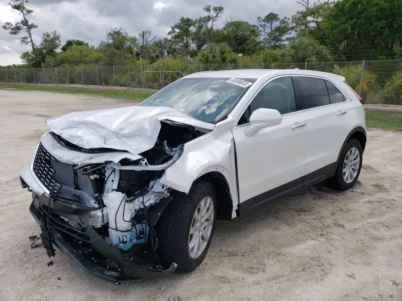 Cadillac XT4 2023г.