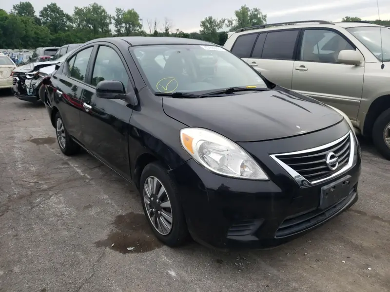 Nissan Versa 2012г.