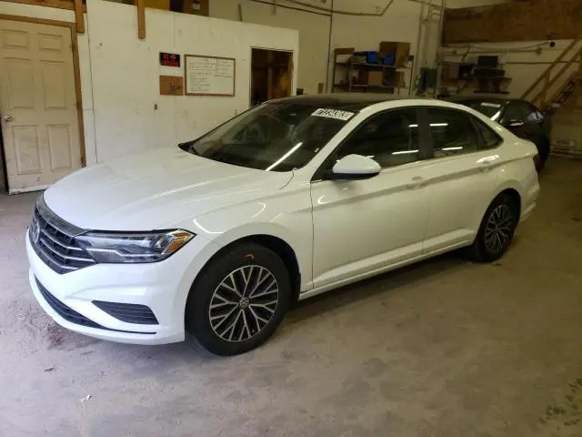 Volkswagen Jetta 2021г.