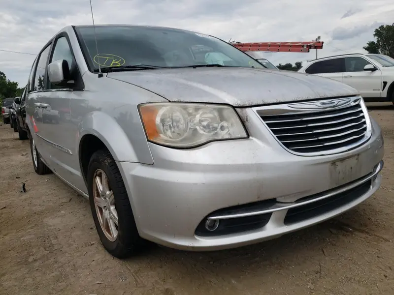 Chrysler Town & Country 2012г.
