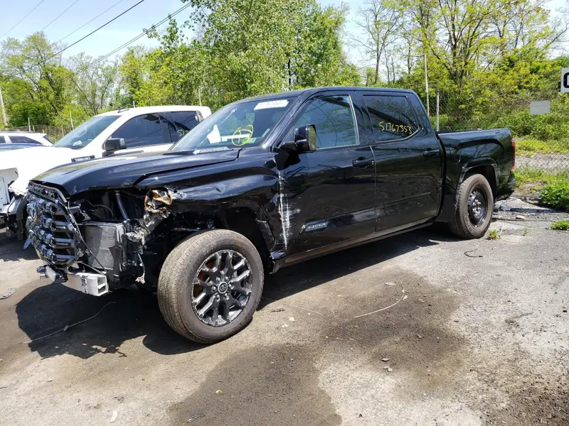 Toyota Tundra 2022г.