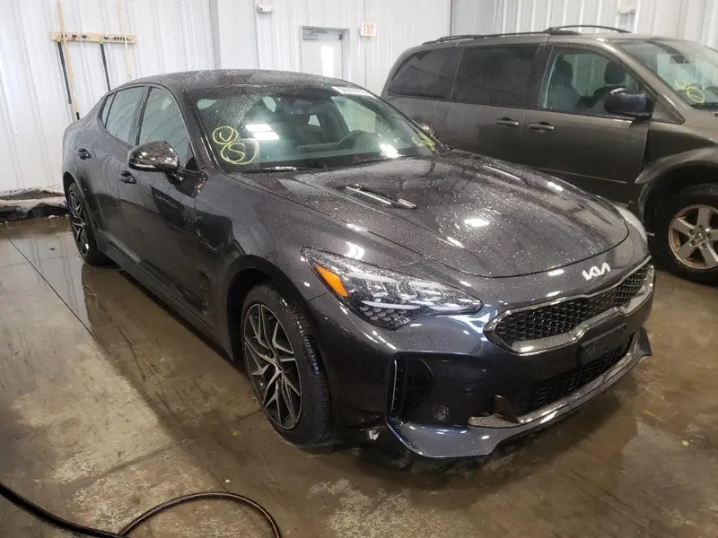 Kia Stinger 2022г.