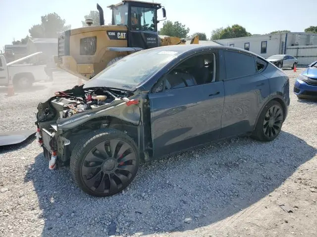 Tesla MODEL Y 2022г.
