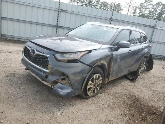 Toyota Highlander 2020г.