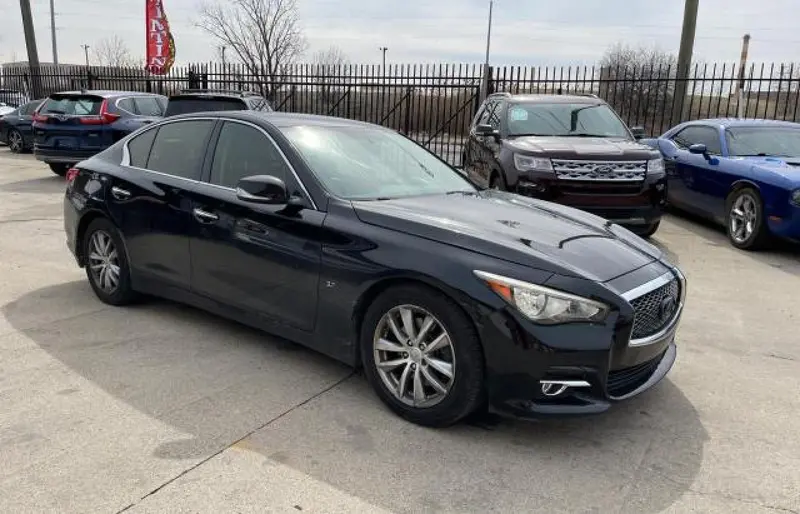 Infiniti Q50 2015г.