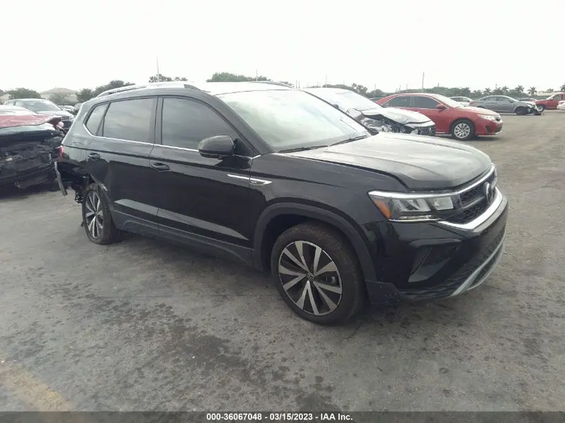 Volkswagen Taos 2022г.