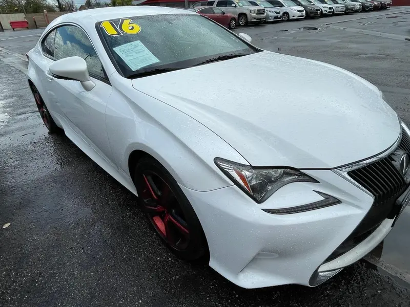Lexus RC 200t 2016г.