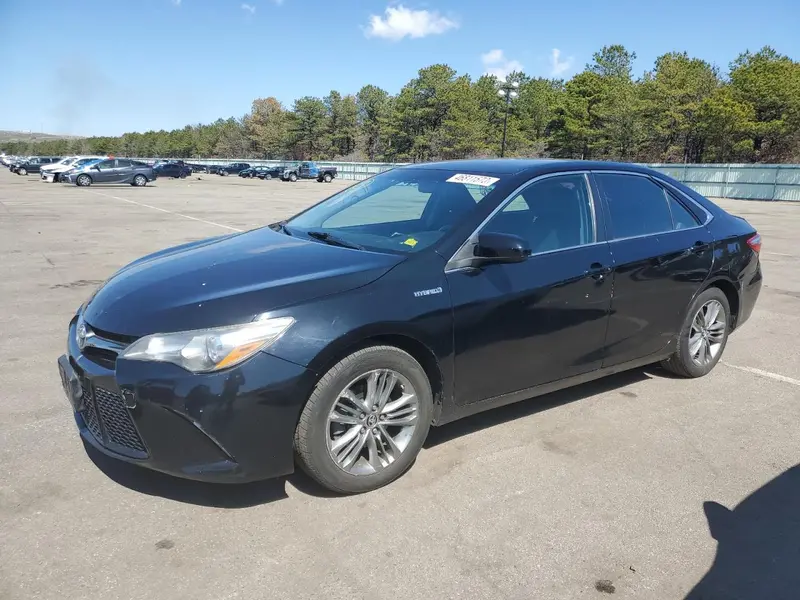 Toyota Camry Hybrid 2015г.