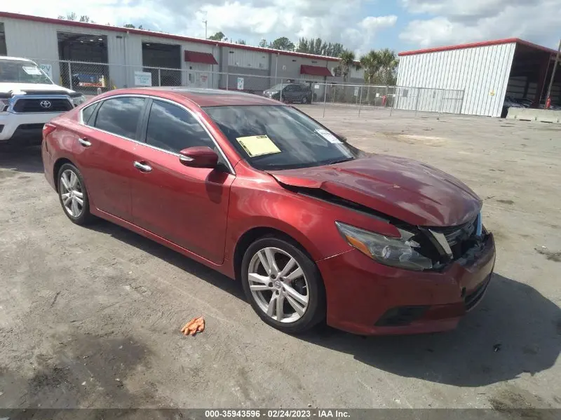 Nissan Altima 2016г.