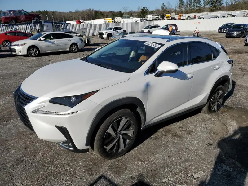 Lexus NX 300 2020г.