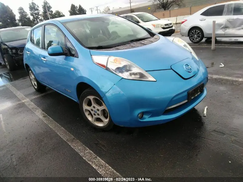 Nissan Leaf 2011г.