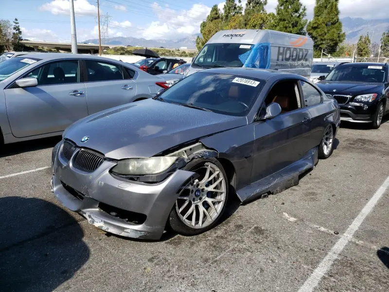 BMW 3 Series 2009г.