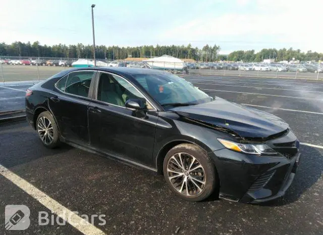 Toyota Camry 2019г.