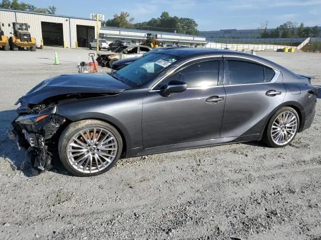 Lexus IS 2022г.