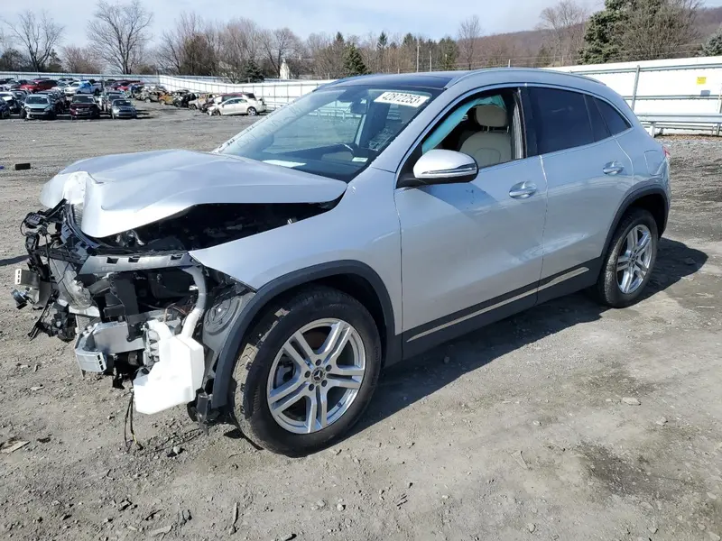 Mercedes-Benz GLA-Class 2021г.