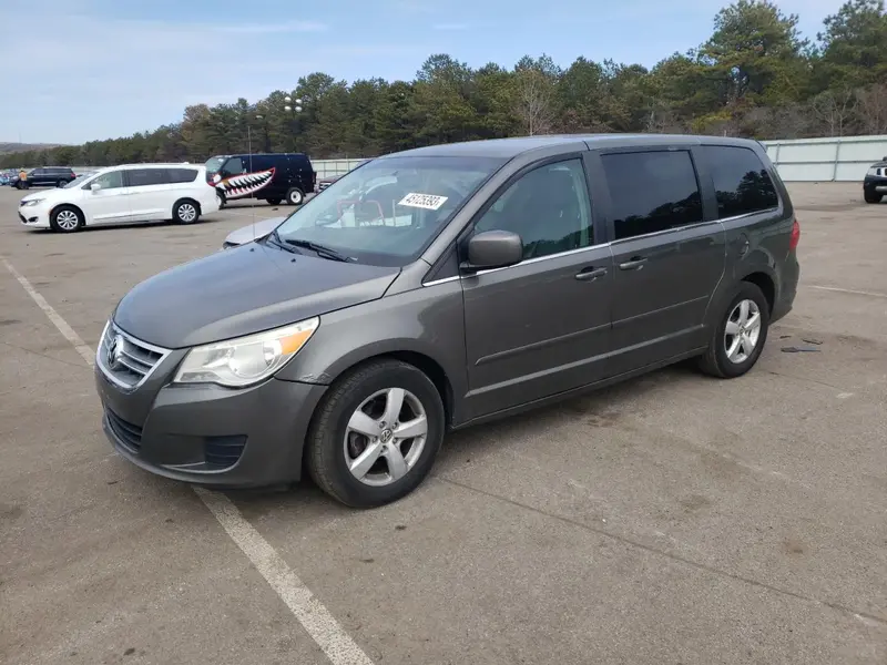 Volkswagen Routan 2010г.