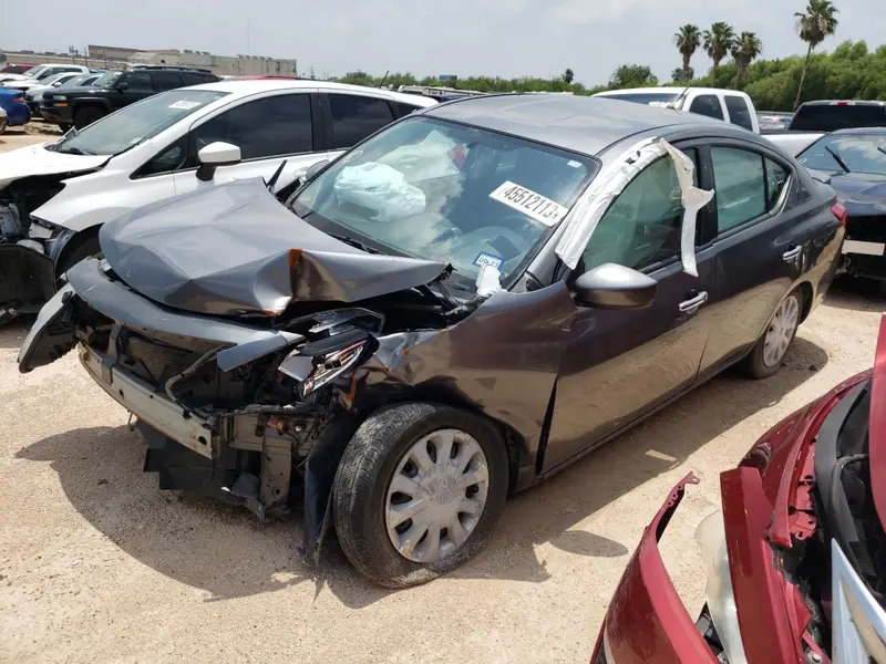 Nissan Versa 2019г.