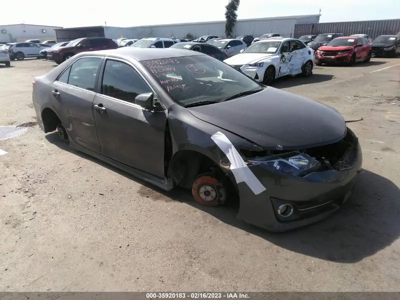 Toyota Camry 2013г.