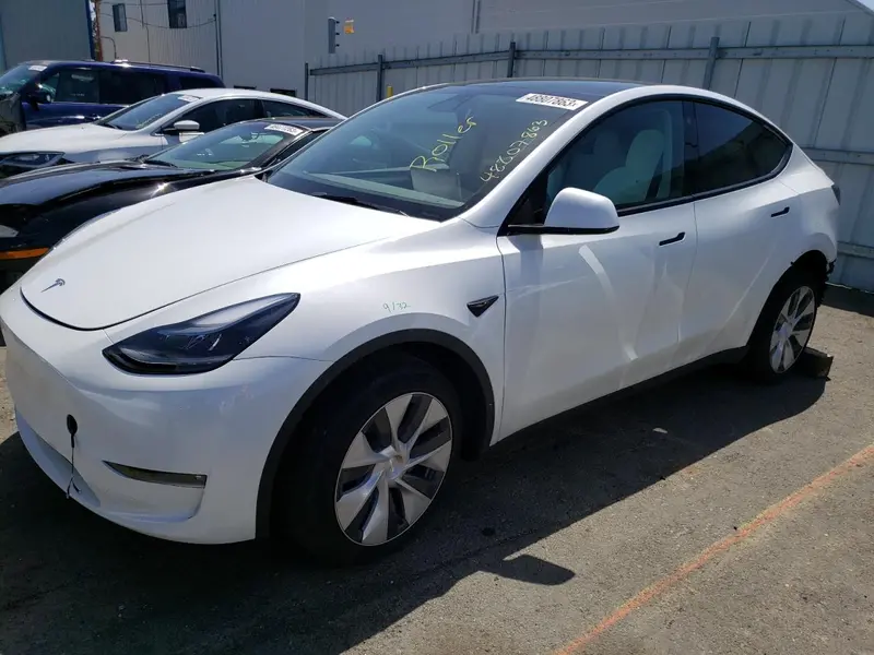 Tesla Model Y 2023г.