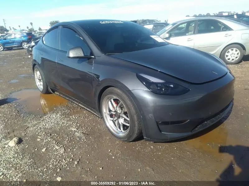 Tesla Model Y 2022г.