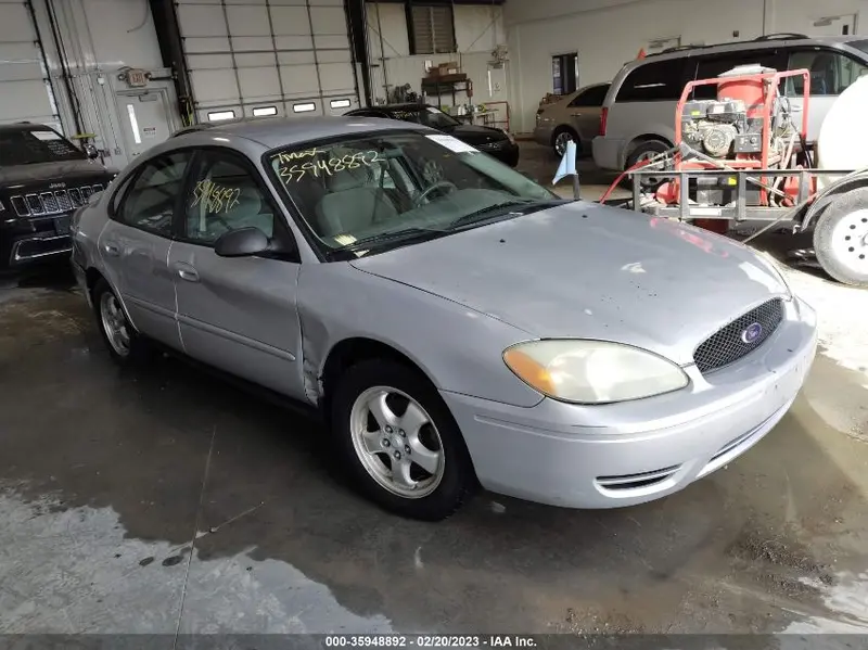 Ford Taurus 2004г.