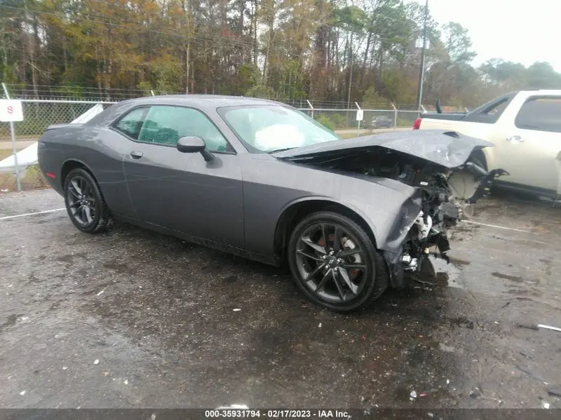 Dodge Challenger 2021г.