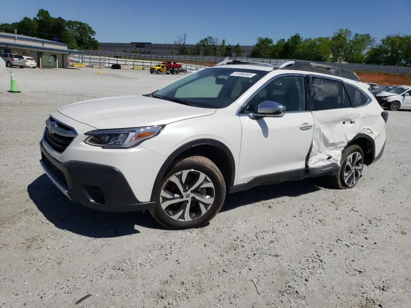 Subaru Outback 2022г.