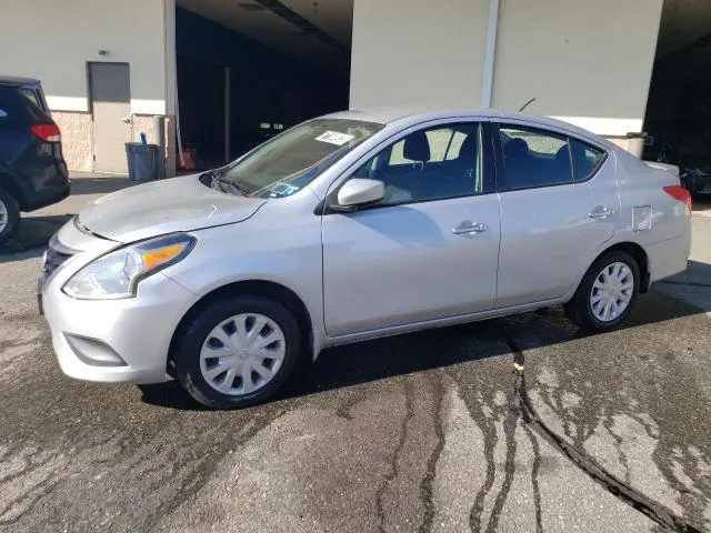 Nissan Versa 2019г.