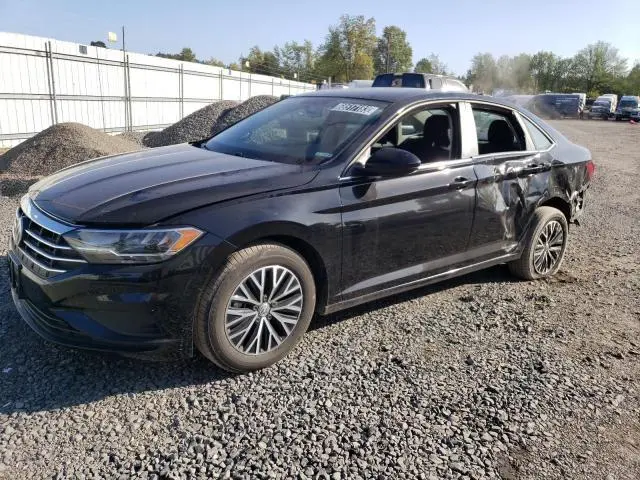 Volkswagen Jetta 2021г.