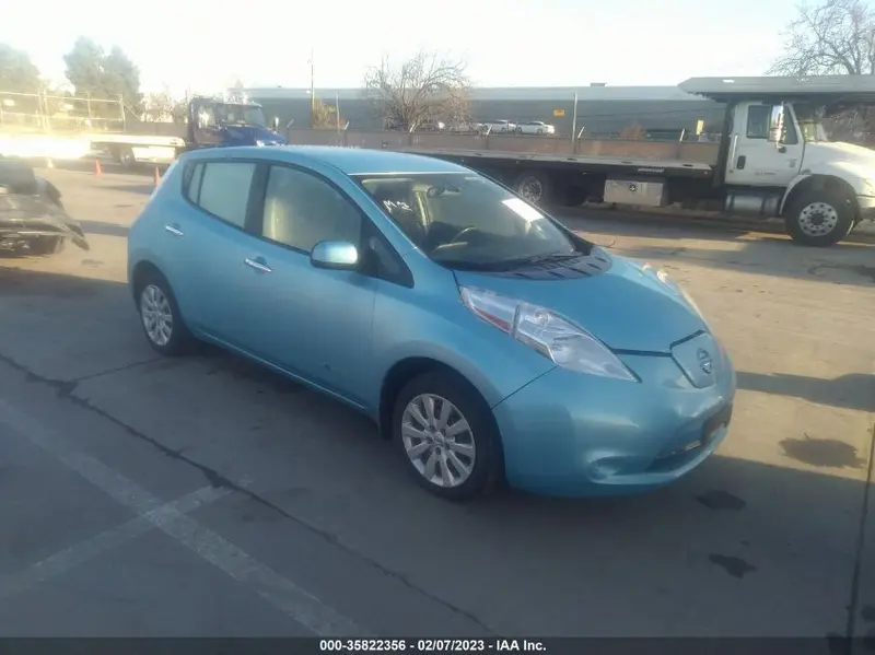 Nissan Leaf 2015г.